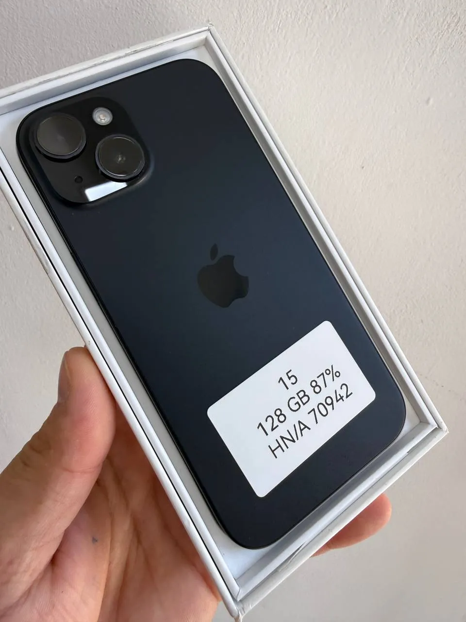IPhone 15 — 128 GB — Qora