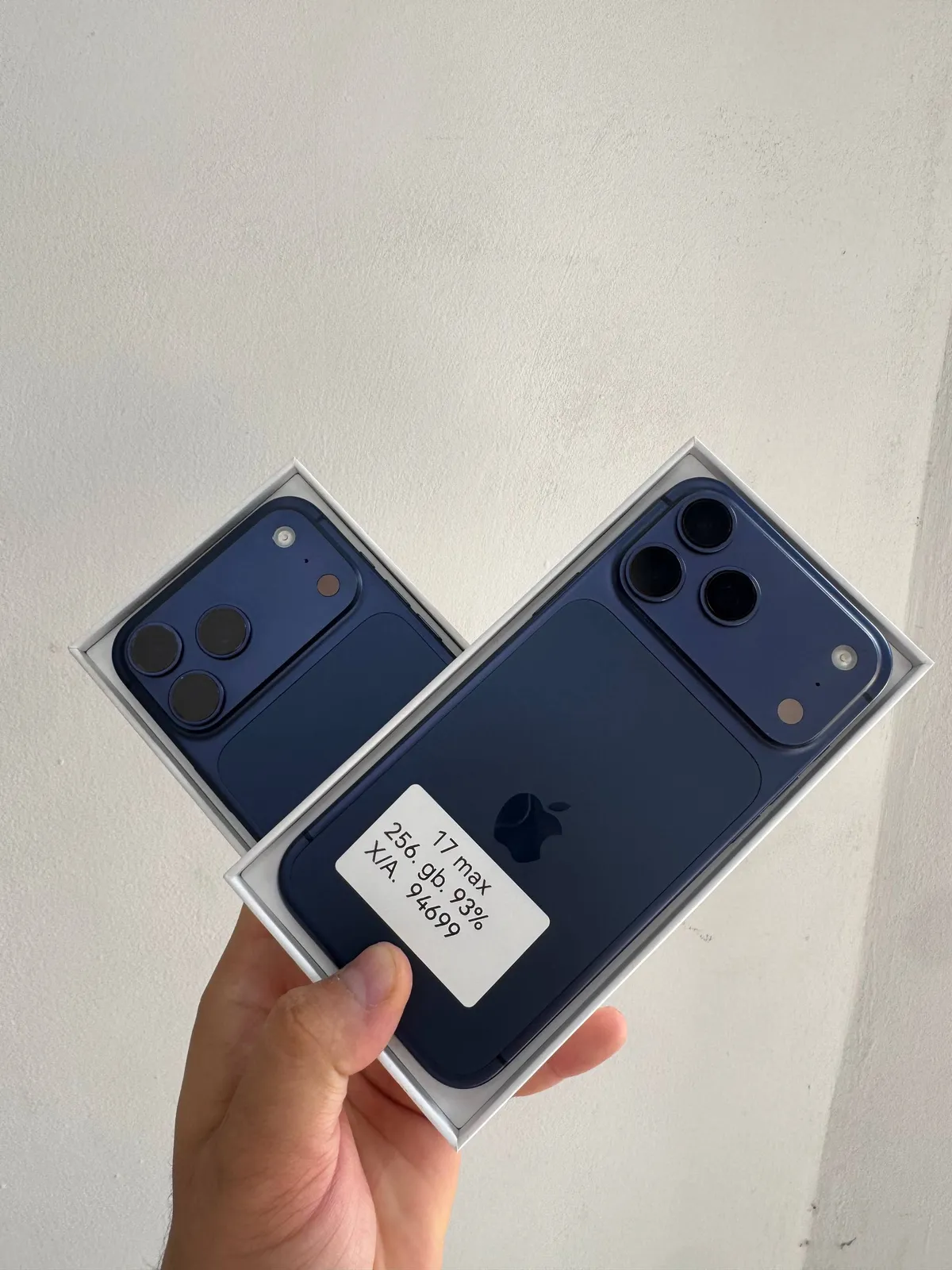 IPhone 17 pro max — 512 GB — Синий