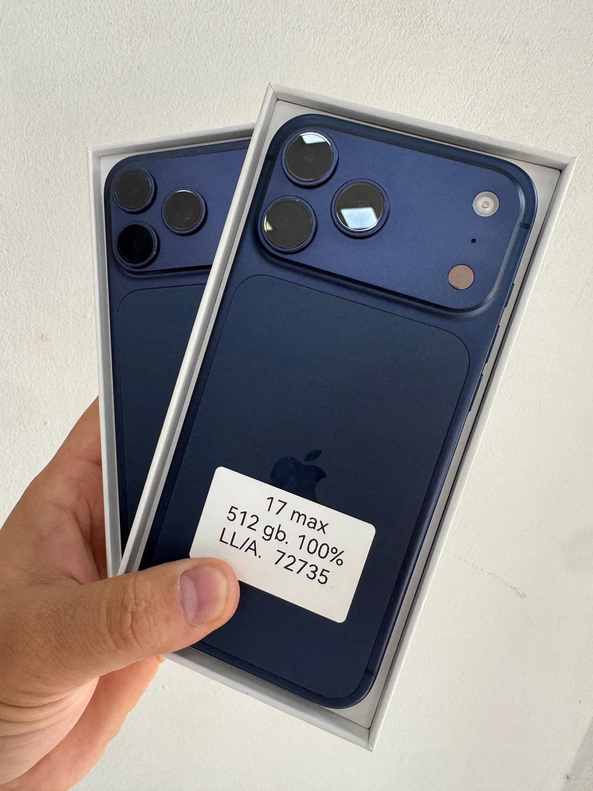 IPhone 17 pro max — 512 GB — Синий