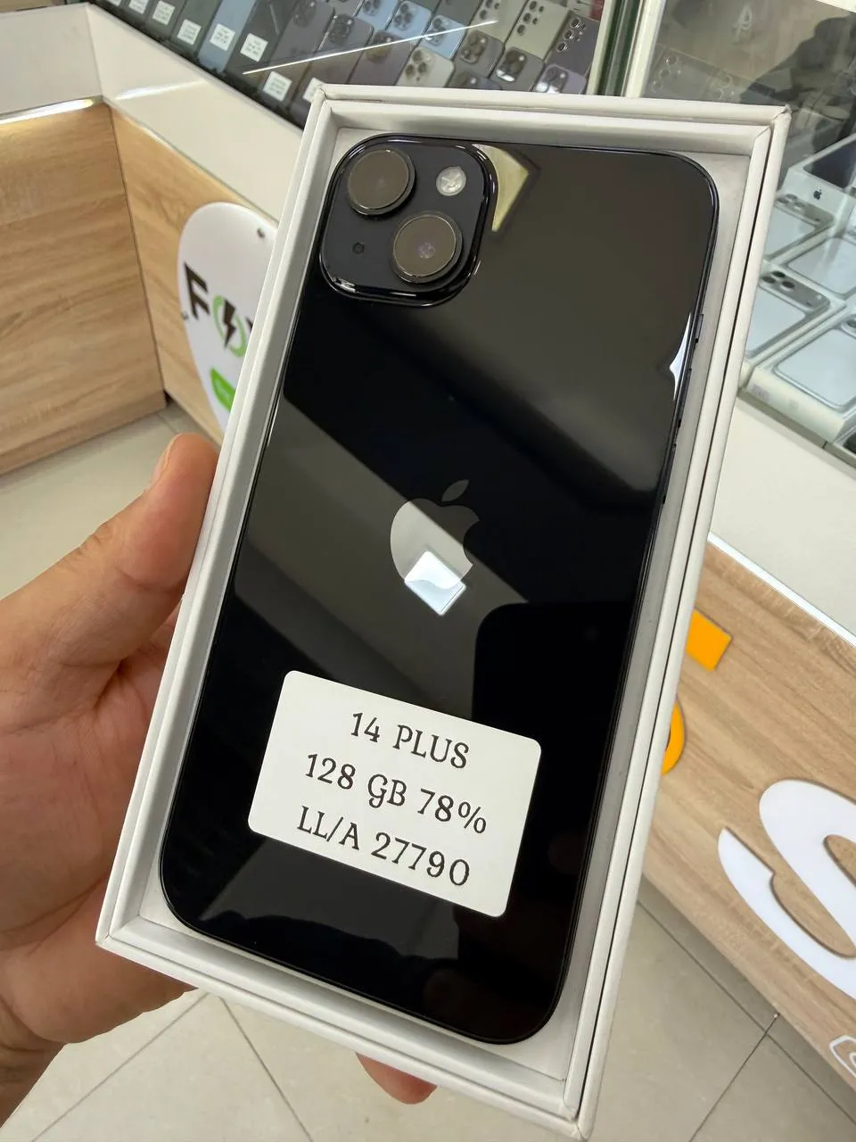 IPhone 14 plus — 128 GB — Qora