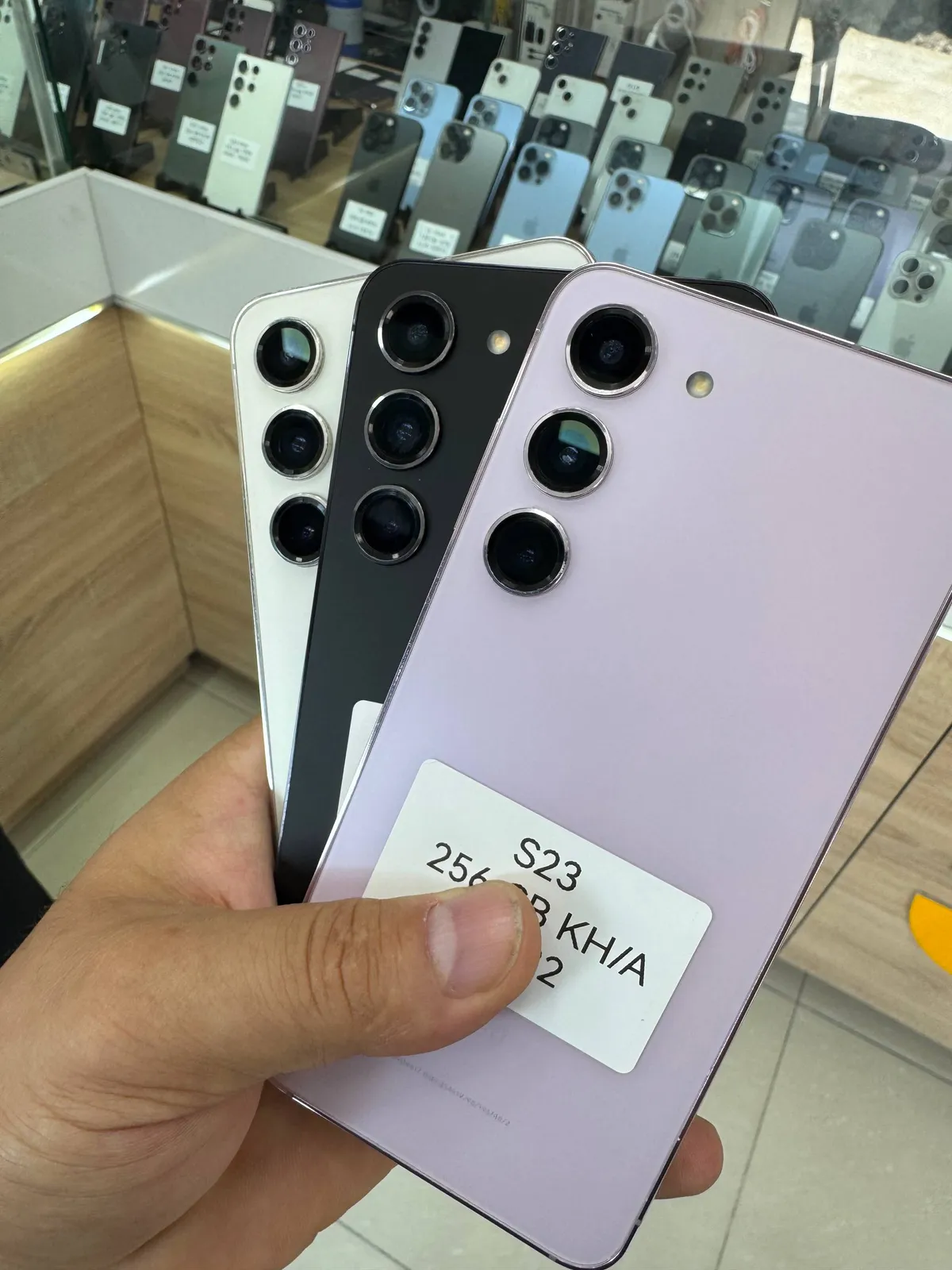 Samsung S23 — 256 GB — Белый