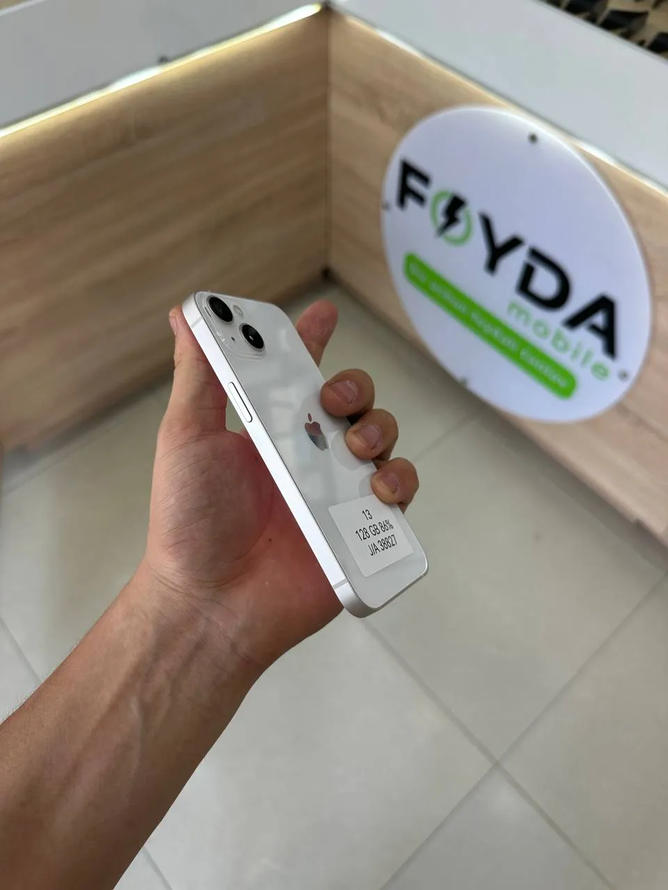 IPhone 13 — 128 GB — Oq