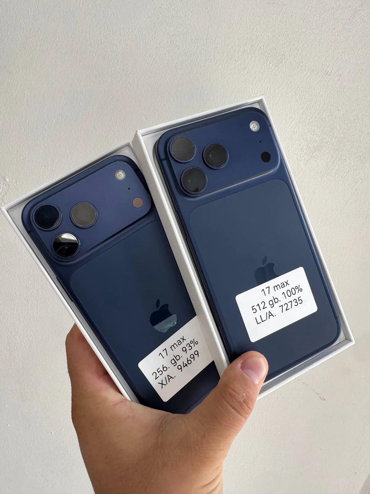 IPhone 17 pro max — 512 GB — Синий