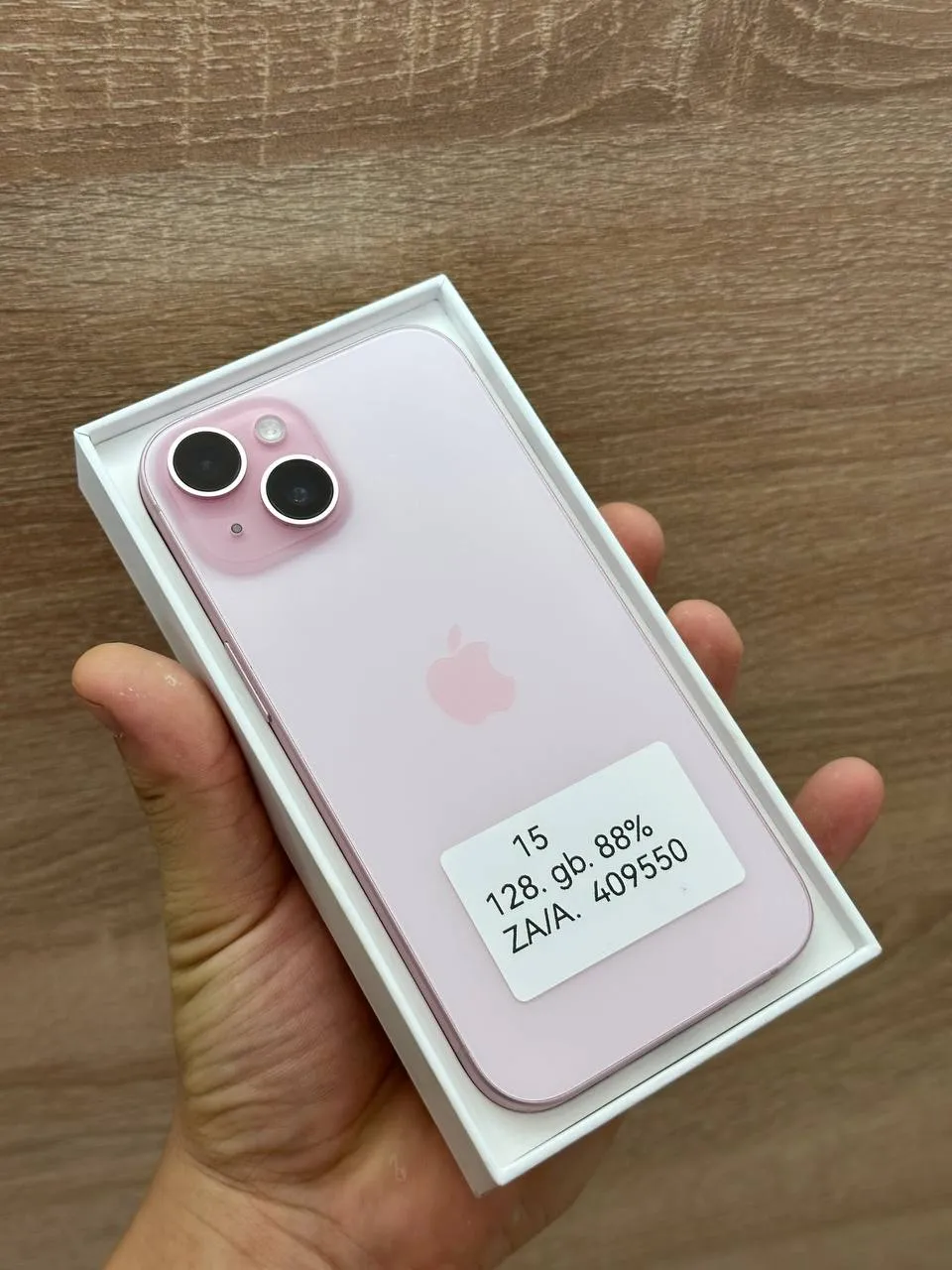 IPhone 15 — 128 GB — Pushti